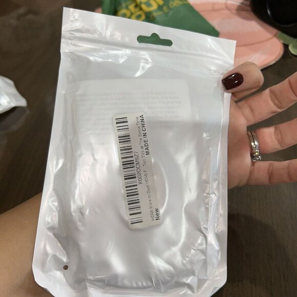 HDMI one-to-two male plug, which is an HDMI splitter. - Picture 5 of 5